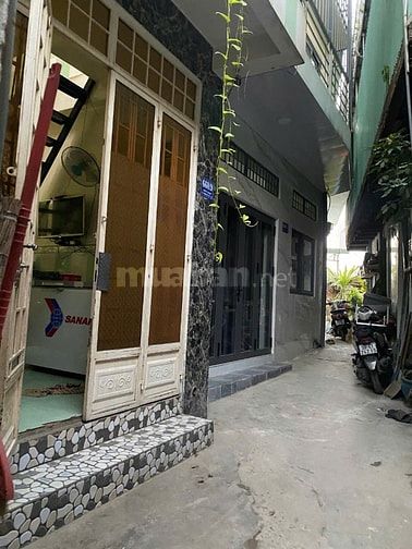 Bán nhà 2 tầng , hẻm xe máy , đường Nguyễn Thị Định 