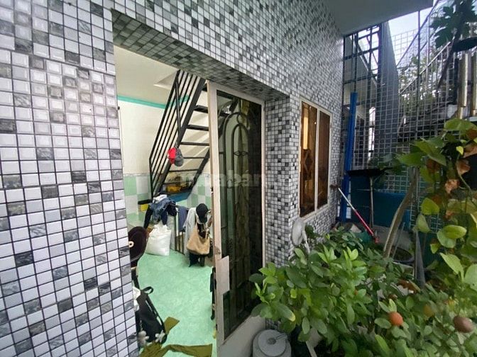 Bán nhà 2 tầng , hẻm xe máy , đường Nguyễn Thị Định 