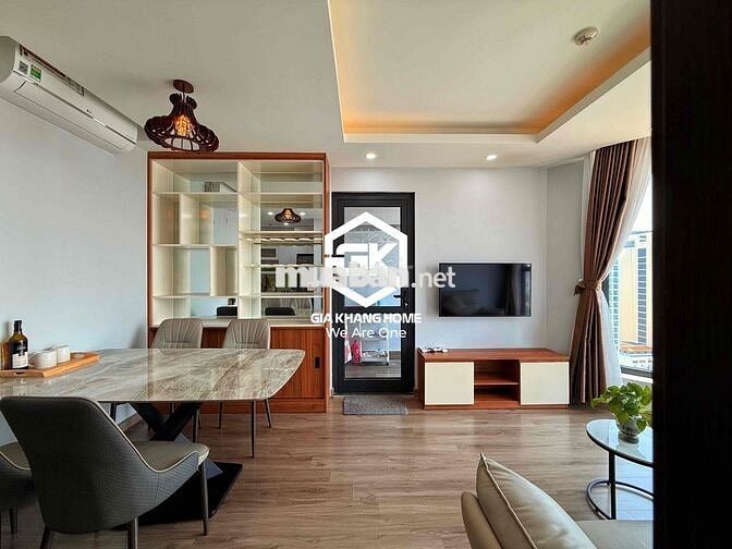 CHO THUÊ DÀI HẠN CĂN HỘ 2 PHÒNG NGỦ TẦNG CAO VIEW XÉO BIỂN TOÀ NHÀ HUD