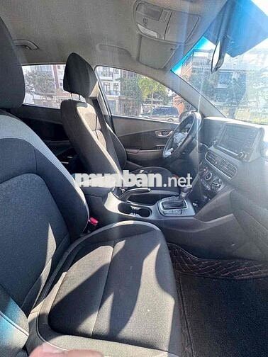 Hyundai Kona 2.0 bản tiêu chuẩn Đen đời 2021