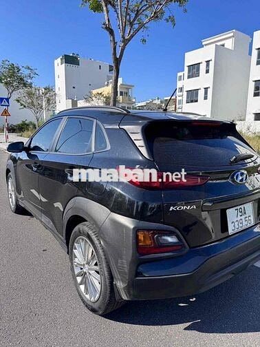 Hyundai Kona 2.0 bản tiêu chuẩn Đen đời 2021
