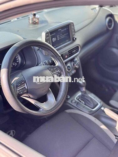 Hyundai Kona 2.0 bản tiêu chuẩn Đen đời 2021