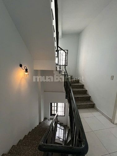 Chủ cần bán nhà ngay chợ Chiều Q2, diện tích 53m