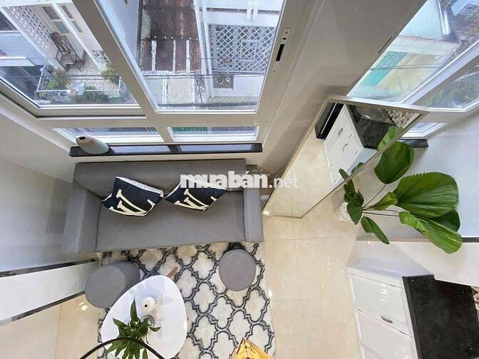 PHÒNG ĐẸP CÓ THANG MÁY - TỰ DO GẦN CHỢ BÀ CH