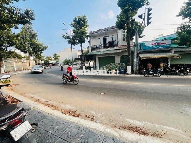 MẶT TIỀN KD NGUYỄN ĐÌNH CHIỂU P.Đông Hoà TPHCM