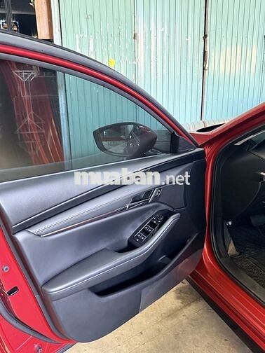 Mazda 3 Luxury 2024 Đỏ 18.000 km