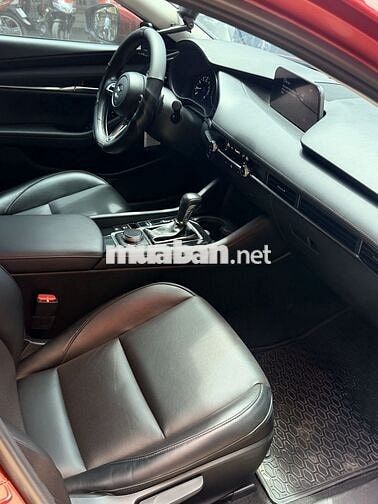 Mazda 3 Luxury 2024 Đỏ 18.000 km