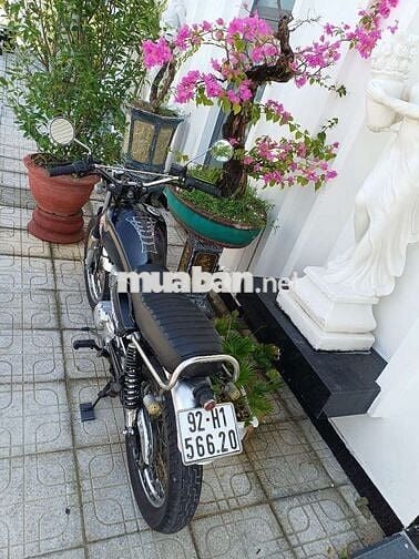 Yamaha YB125 Đen Tracker