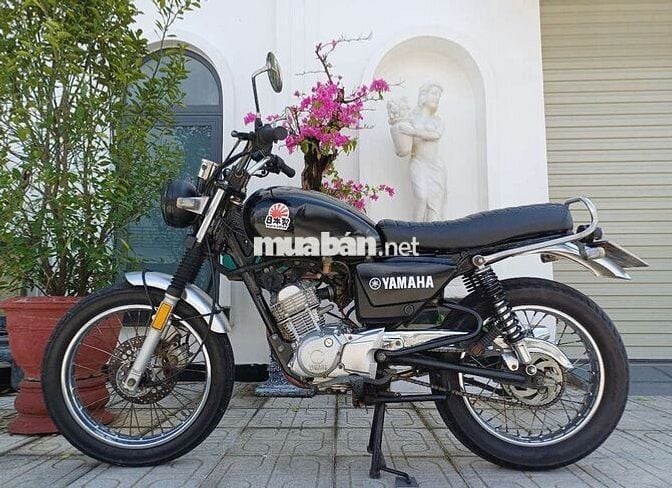 Yamaha YB125 Đen Tracker