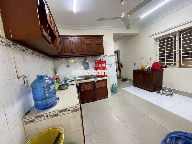 BIỆT THỰ 200M2 P.LINH ĐÔNG, 2TẦNG 3PN 2WC SÂN ĐẬU OTO, Ở+LÀM VP, KHO