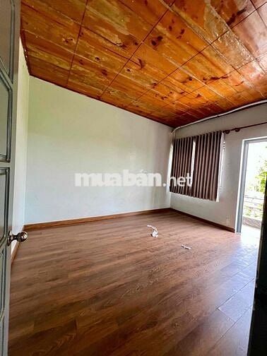 Cho Thuê Nhà Biệt Thự DT 9x20 1Trệt 1Lầu 5Pn 2Wc Gara Ôtô 1/ QL1A APĐ