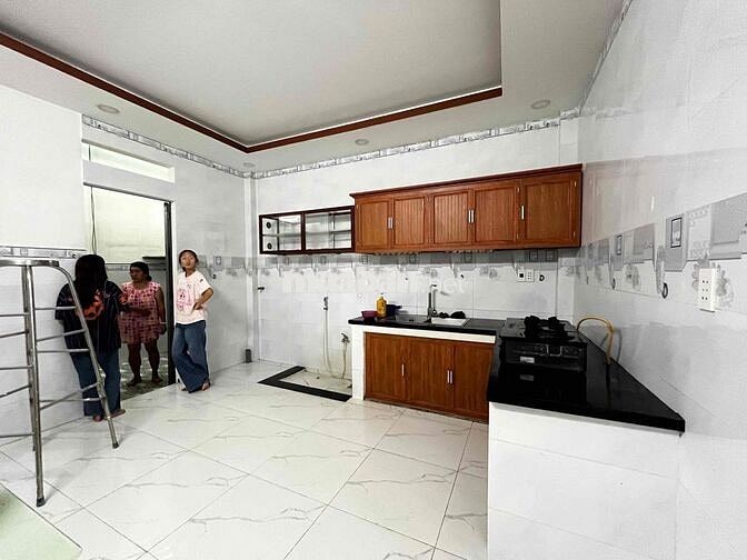NGUYÊN CĂN 1 TRỆT 1 LẦU 3 PHÒNG NGỦ KẾ BÊN AEON TÂN PHÚ