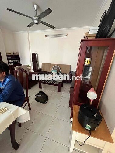 SANG NHƯỢNG GẤP CHUNG CƯ CENTRAL GARDEN 2PN 2WC