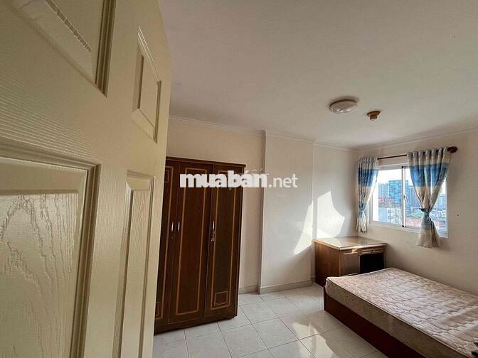 SANG NHƯỢNG GẤP CHUNG CƯ CENTRAL GARDEN 2PN 2WC