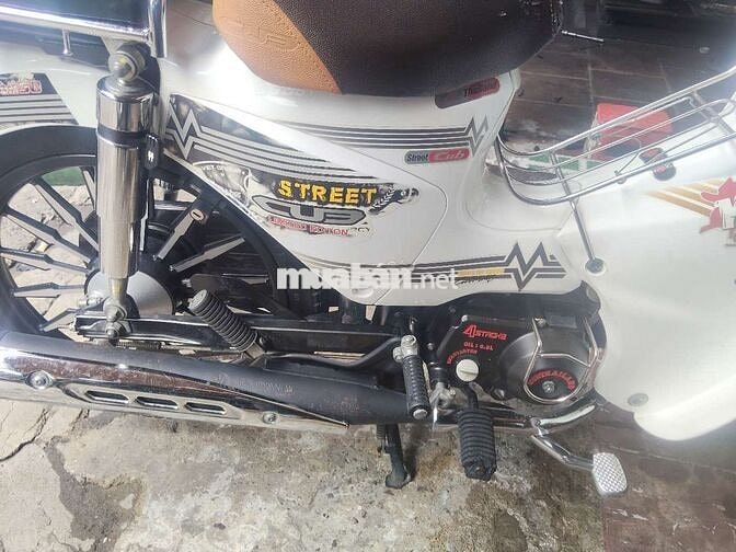Honda Cub 50cc màu Trắng