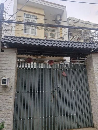 Bán nhà 1 trệt, 1 lầu, đg Ô tô, rộng 4m, nhỉnh 4 tỷ, gần L.Th.Hà