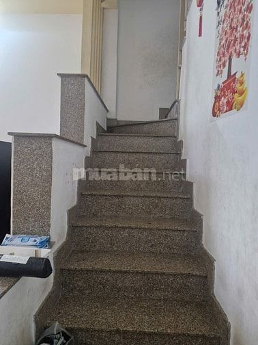Bán nhà 1 trệt, 1 lầu, đg Ô tô, rộng 4m, nhỉnh 4 tỷ, gần L.Th.Hà