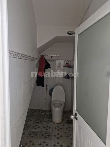Bán nhà 1 trệt, 1 lầu, đg Ô tô, rộng 4m, nhỉnh 4 tỷ, gần L.Th.Hà