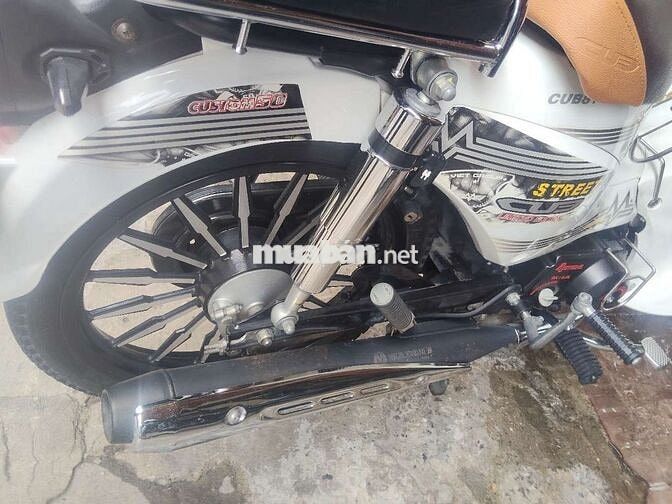 Honda Cub 50cc màu Trắng