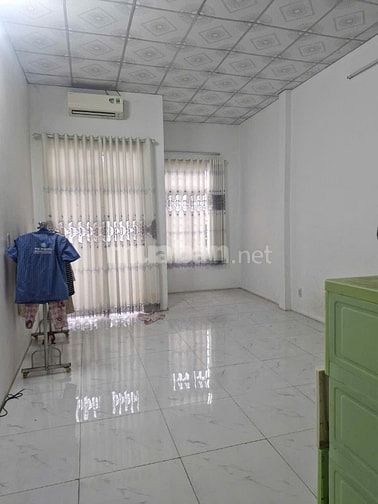 Bán nhà 1 trệt, 1 lầu, đg Ô tô, rộng 4m, nhỉnh 4 tỷ, gần L.Th.Hà