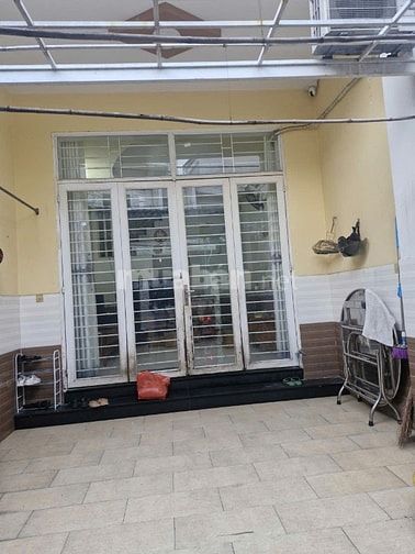Bán nhà 1 trệt, 1 lầu, đg Ô tô, rộng 4m, nhỉnh 4 tỷ, gần L.Th.Hà