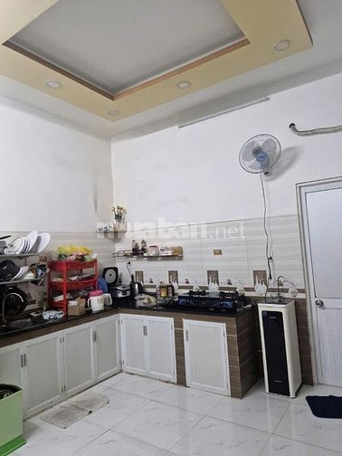 Bán nhà 1 trệt, 1 lầu, đg Ô tô, rộng 4m, nhỉnh 4 tỷ, gần L.Th.Hà