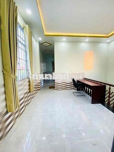 Nhà Trệt 2 lầu 3pn Mới Giáp Khu Nam Long