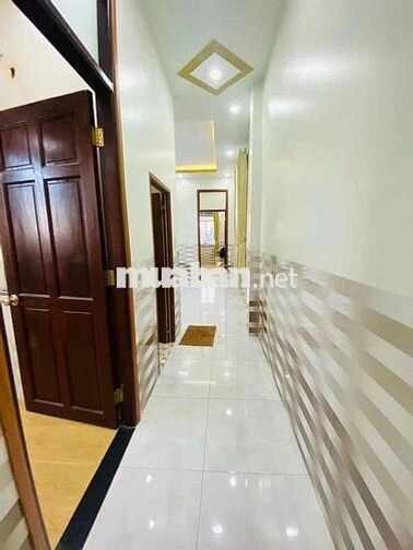 Nhà Trệt 2 lầu 3pn Mới Giáp Khu Nam Long