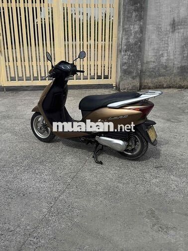 Honda Lead màu Nâu
