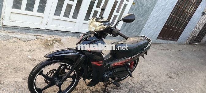 Yamaha Sirius màu Đen