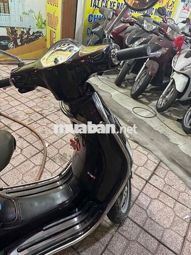 Piaggio Vespa LX 125 Nâu