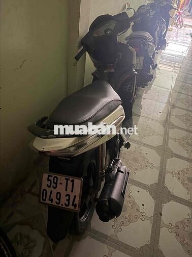 Honda Air Blade Trắng đen úp thái biển 59