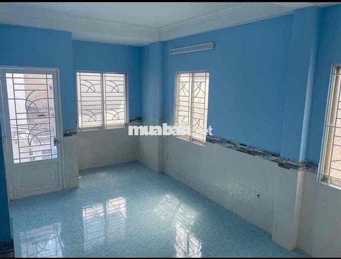 Nhà nguyên căn Đường Cách Mạng Tháng 8 Quận 3 cho thuê