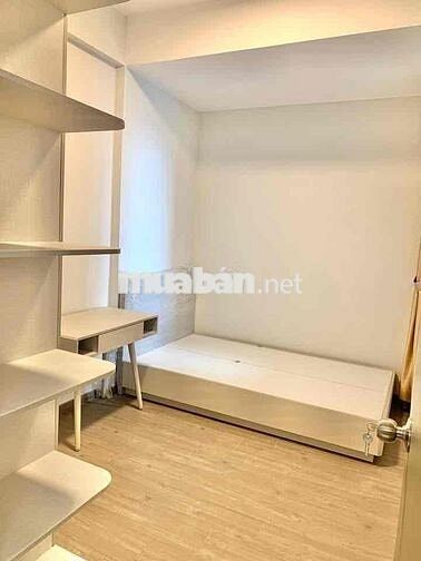 Căn 2PN có sẵn Giường, Tủ và Rèm. Trống sẵn. Cho thuê LH Hương ạ