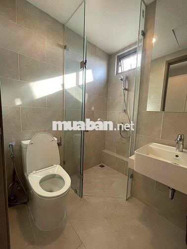 Căn 2PN có sẵn Giường, Tủ và Rèm. Trống sẵn. Cho thuê LH Hương ạ