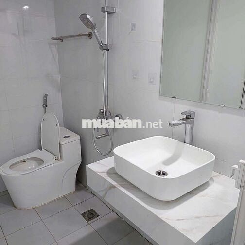 cho thuê phòng hoàng công chất 