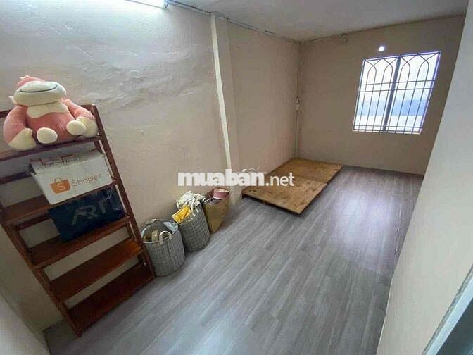 Cho thuê nhà nnc giá rẻ ngay Quận 1 4tr6