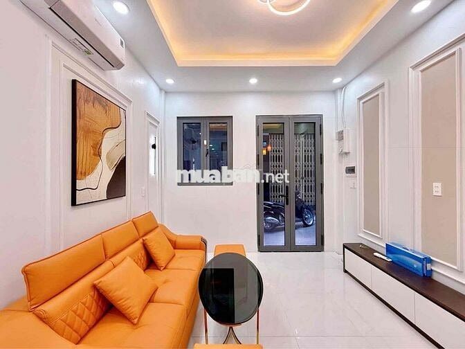 Chỉ nhỉnh 4 Tỷ AC sở hữu căn nhà ngay Khu Phố Phan Xích Long P