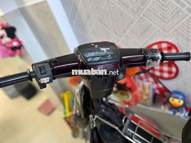 Honda Dream Thái màu Nâu