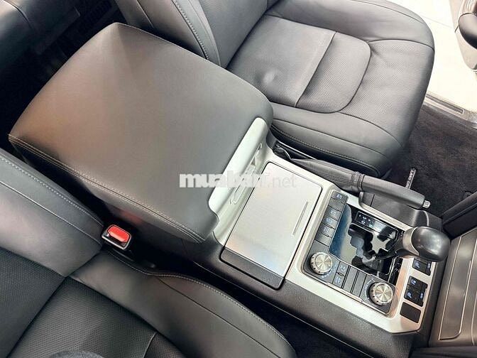 Toyota Land Cruiser VX 2017 45.000 km