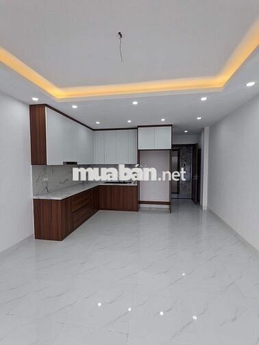 [CHO THUÊ NHÀ NGUYÊN CĂN] – ĐƯỜNG TRƯỚC NHÀ RỘNG 3 Ô TÔ TRÁNH