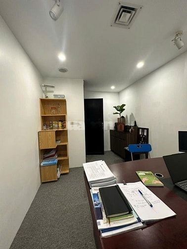 Chỉ 18,8 Tỷ - 8 Tầng - Thang Máy - Lô góc - 3 thoáng - 3 ô tô tránh
