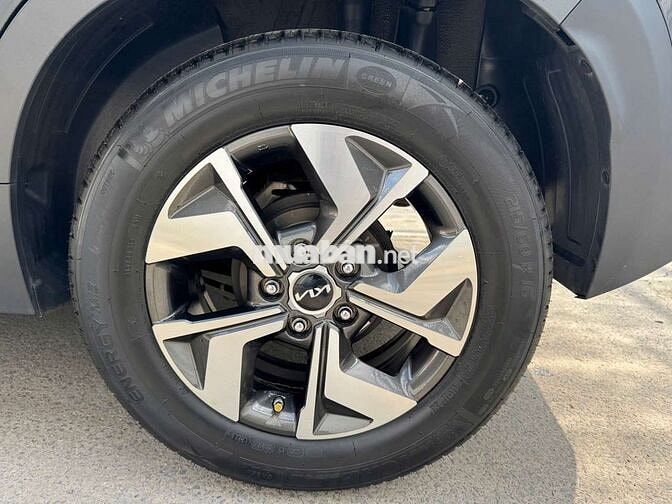 Kia Sonet 2022 Deluxe 1.5AT, màu đen, 47.000 km