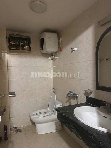 Cho thuê nhà ngõ 168 Hào Nam, DT 52m2, 4 tầng, tum, ô tô đỗ cửa