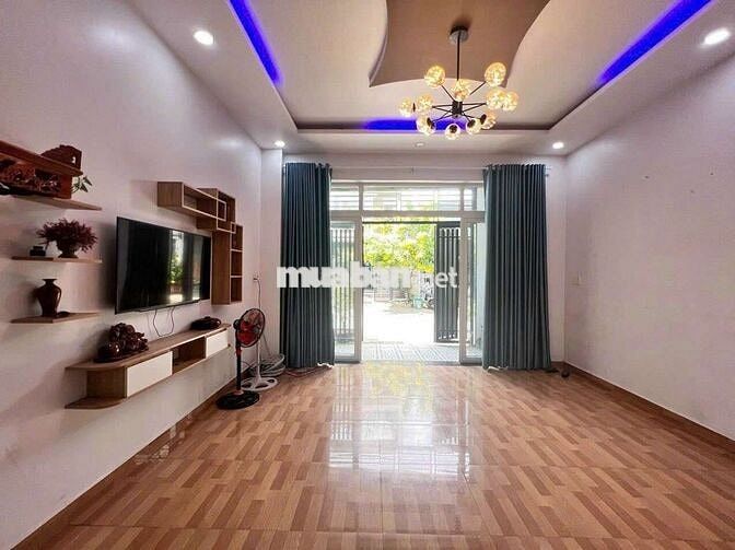 chô thuê nhà tx25 phường thạnh xuân giá 11tr