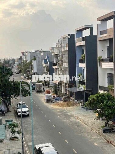 Bán gấp đất tại Phan Đình Giót, 8,7 tỷ, 220m2, mặt tiền 10m
