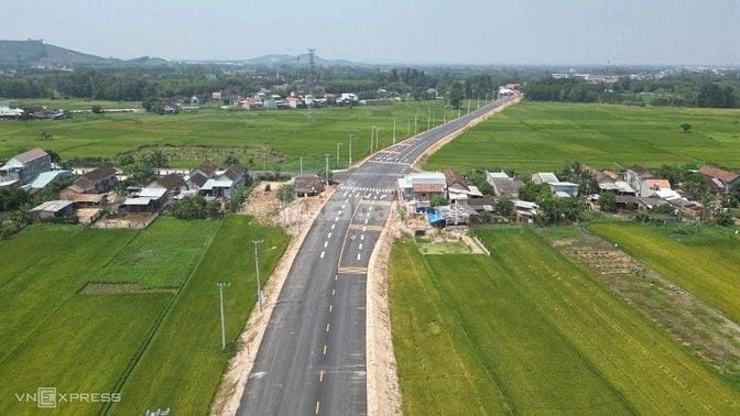 Bán lô đất Ngay ngã tư cây xăng Số 2 tuyến đi KCN Becamex, Nhơn Tân cũ