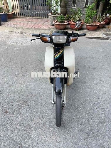 Honda Dream Đen trắng