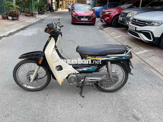 Honda Dream Đen trắng