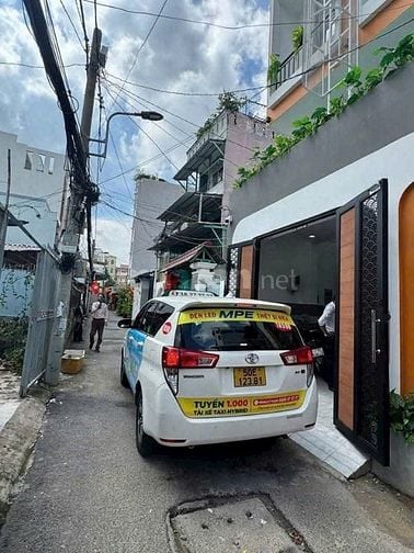 Bán nhà 5 tầng, hẻm xe hơi, 16 phòng full nt cho thuê, có thang máy